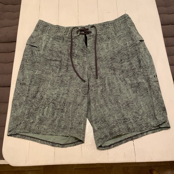 Lululemon Current State Board Short 9